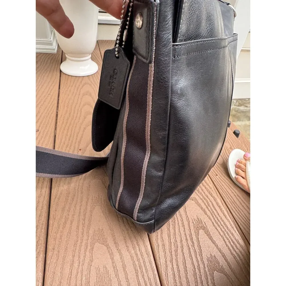 Coach HERITAGE LEATHER MESSENGER (COACH F70556) SILVER/BLACK (210